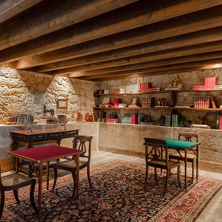 Hotel Paco De Vitorino 4*